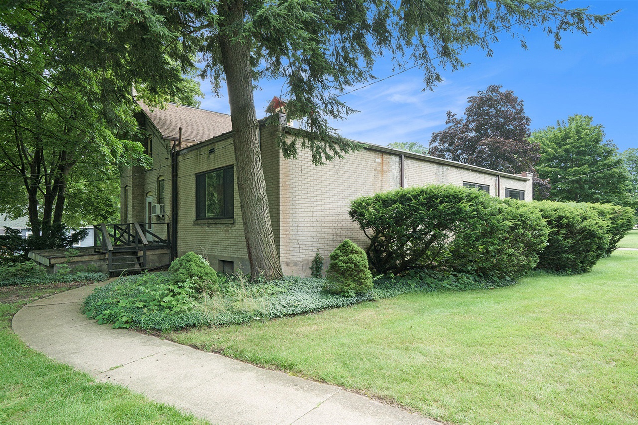 801 Portage Avenue photo 18
