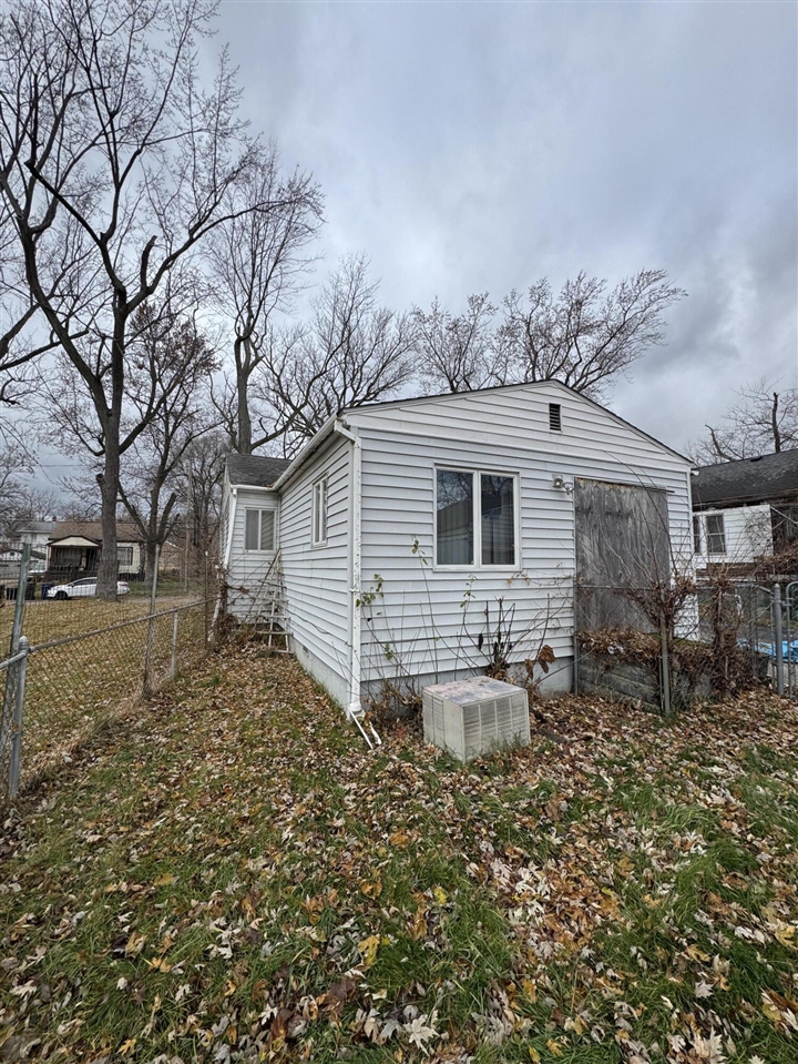 2029 Winans Avenue, Flint, MI, 48503-4204