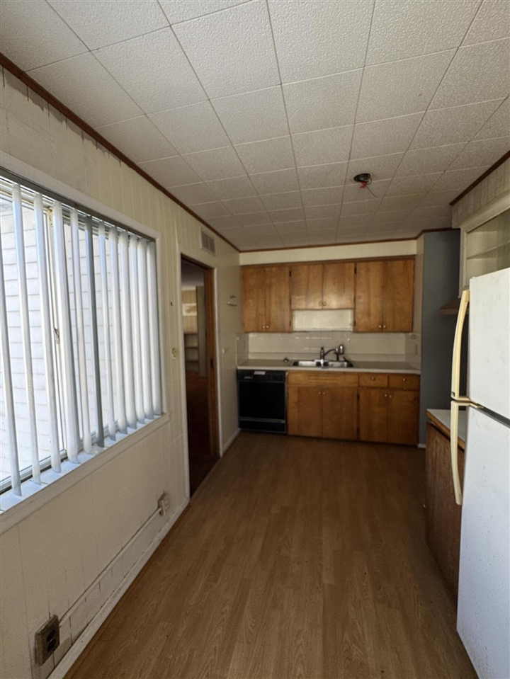 2029 Winans Avenue, Flint, MI, 48503-4204