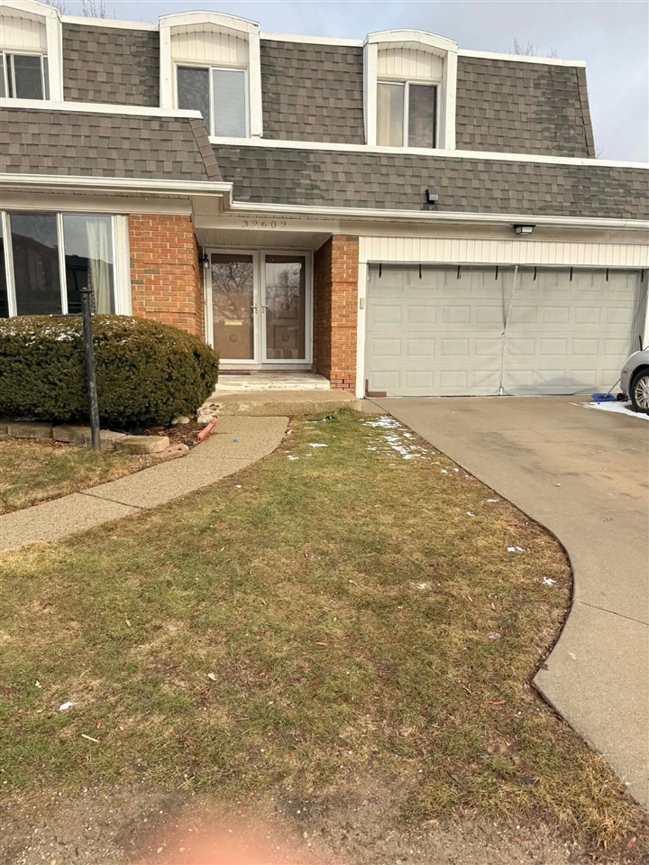 32602 Barclay Square, Warren, MI, 48093-6103