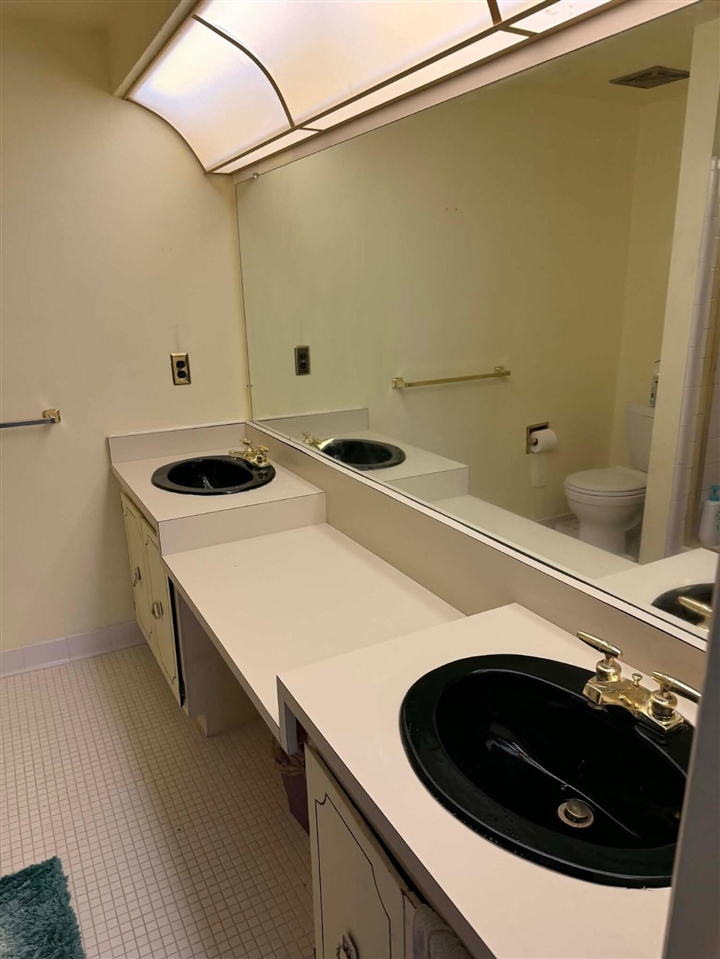 32602 Barclay Square, Warren, MI, 48093-6103