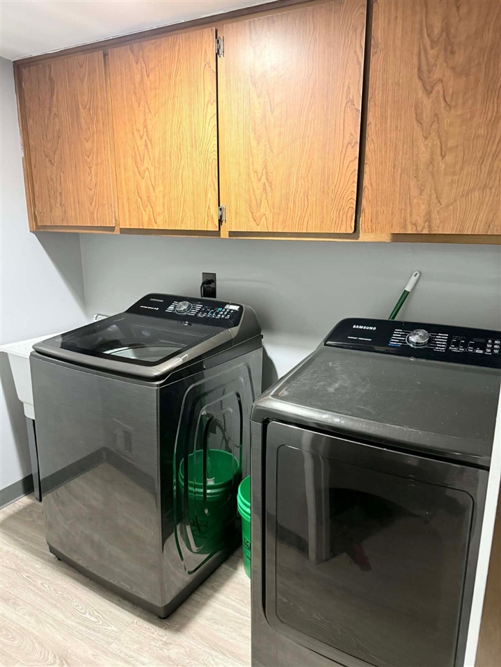 32602 Barclay Square, Warren, MI, 48093-6103