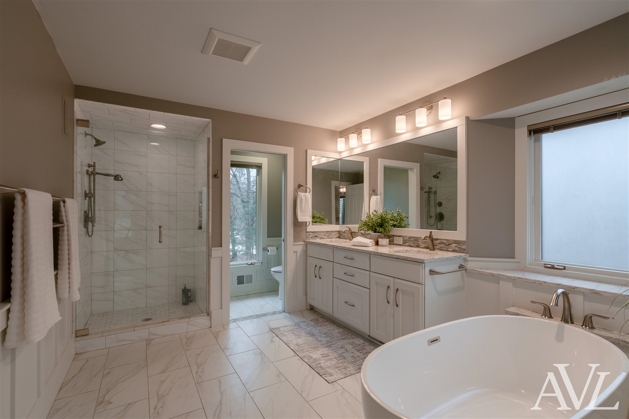 6250 Cannon Highlands Drive, Belmont, MI, 49306-9678