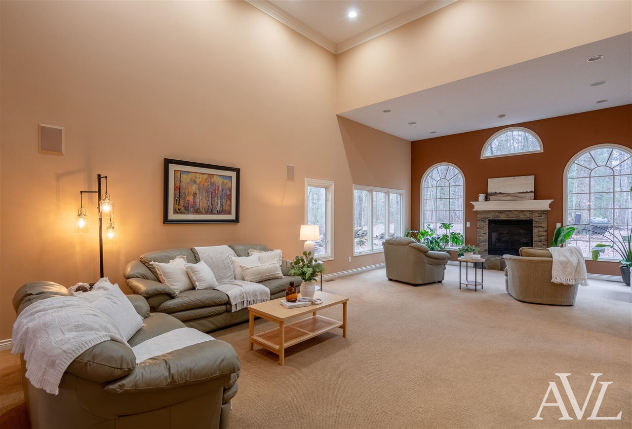 6250 Cannon Highlands Drive, Belmont, MI, 49306-9678