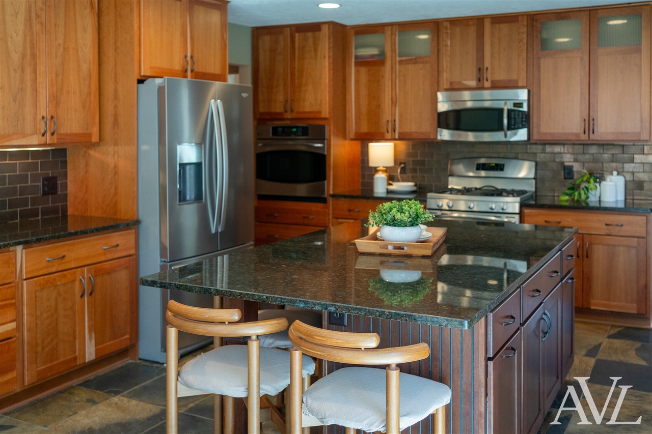 6250 Cannon Highlands Drive, Belmont, MI, 49306-9678