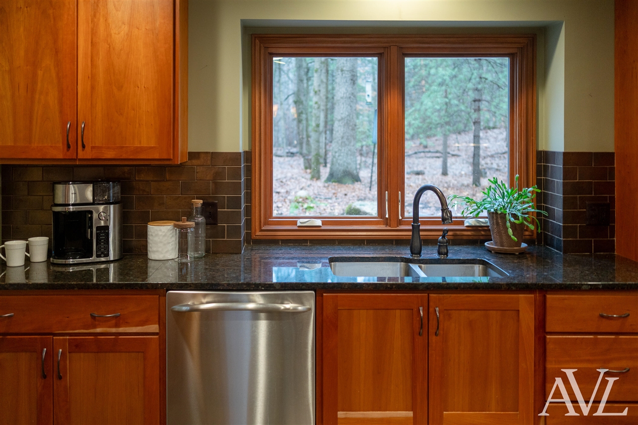 6250 Cannon Highlands Drive, Belmont, MI, 49306-9678