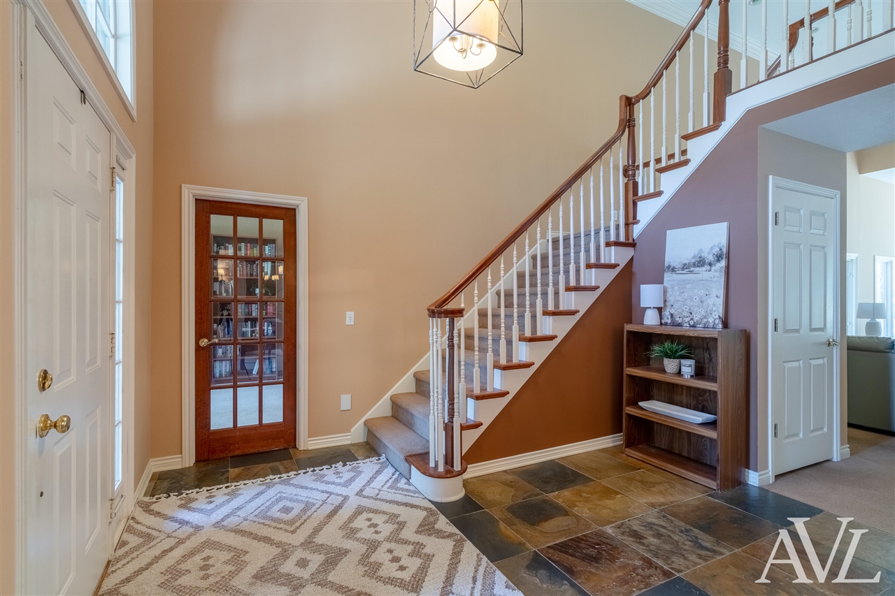 6250 Cannon Highlands Drive, Belmont, MI, 49306-9678