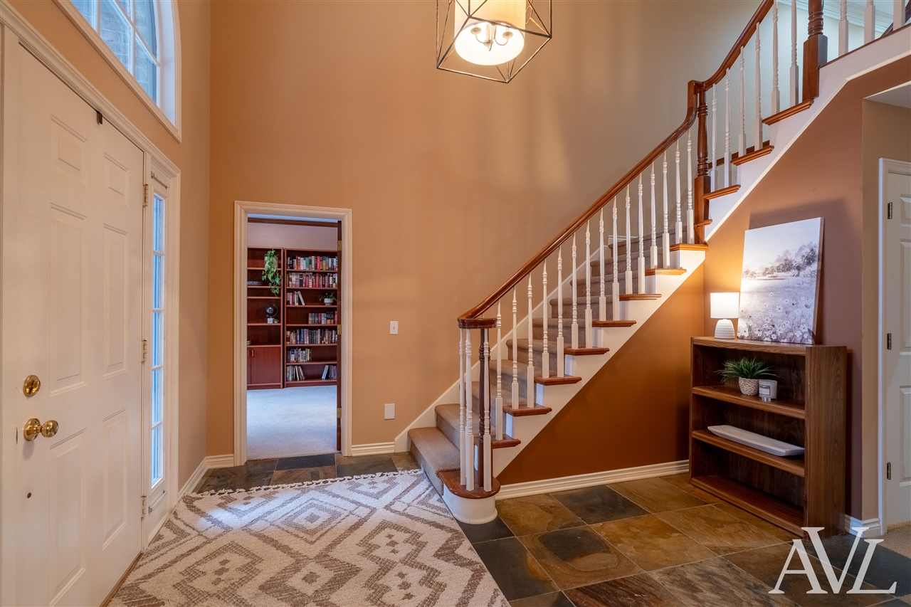 6250 Cannon Highlands Drive, Belmont, MI, 49306-9678