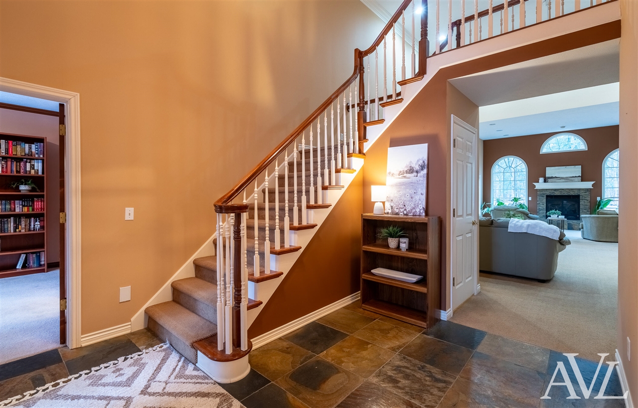 6250 Cannon Highlands Drive, Belmont, MI, 49306-9678