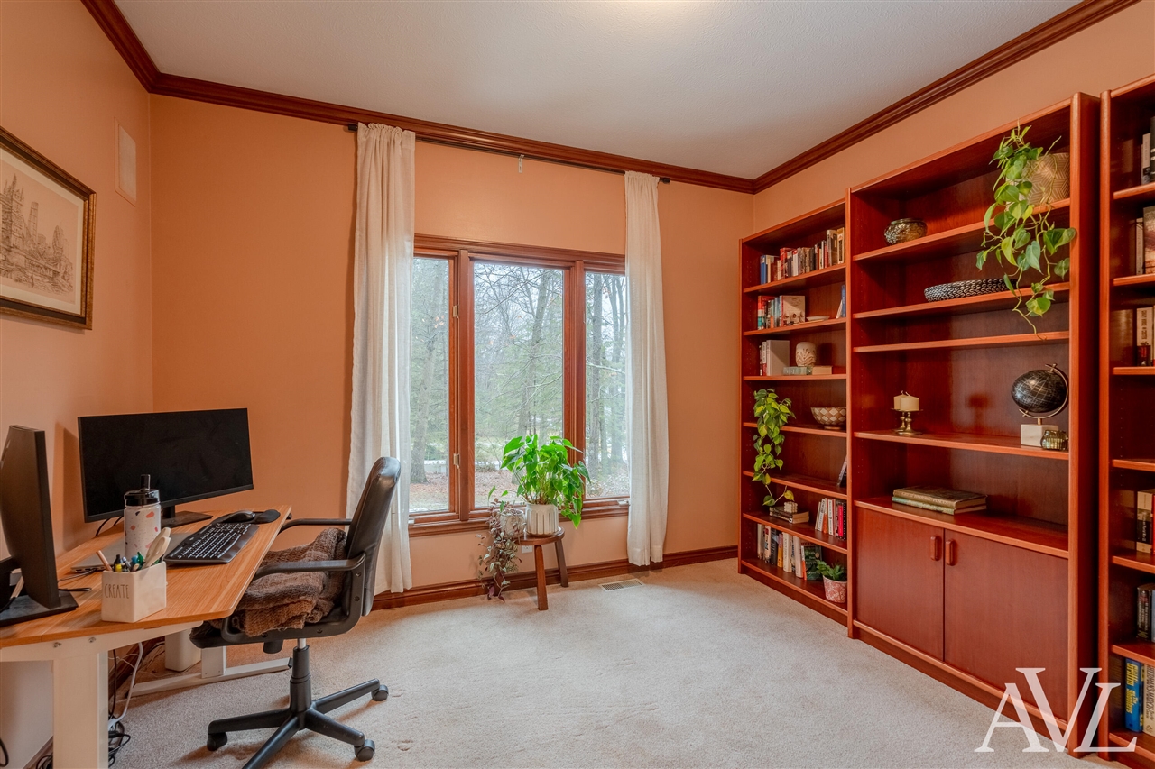 6250 Cannon Highlands Drive, Belmont, MI, 49306-9678