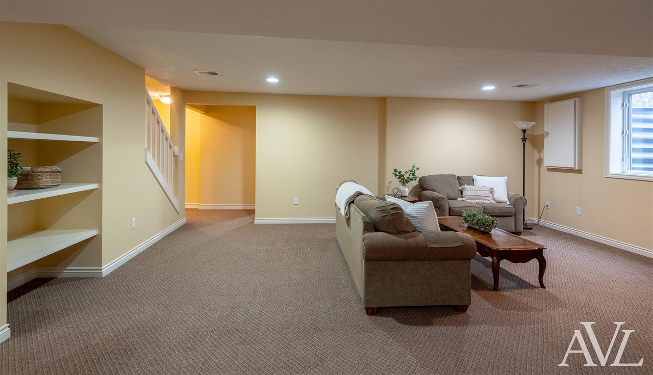 6250 Cannon Highlands Drive, Belmont, MI, 49306-9678