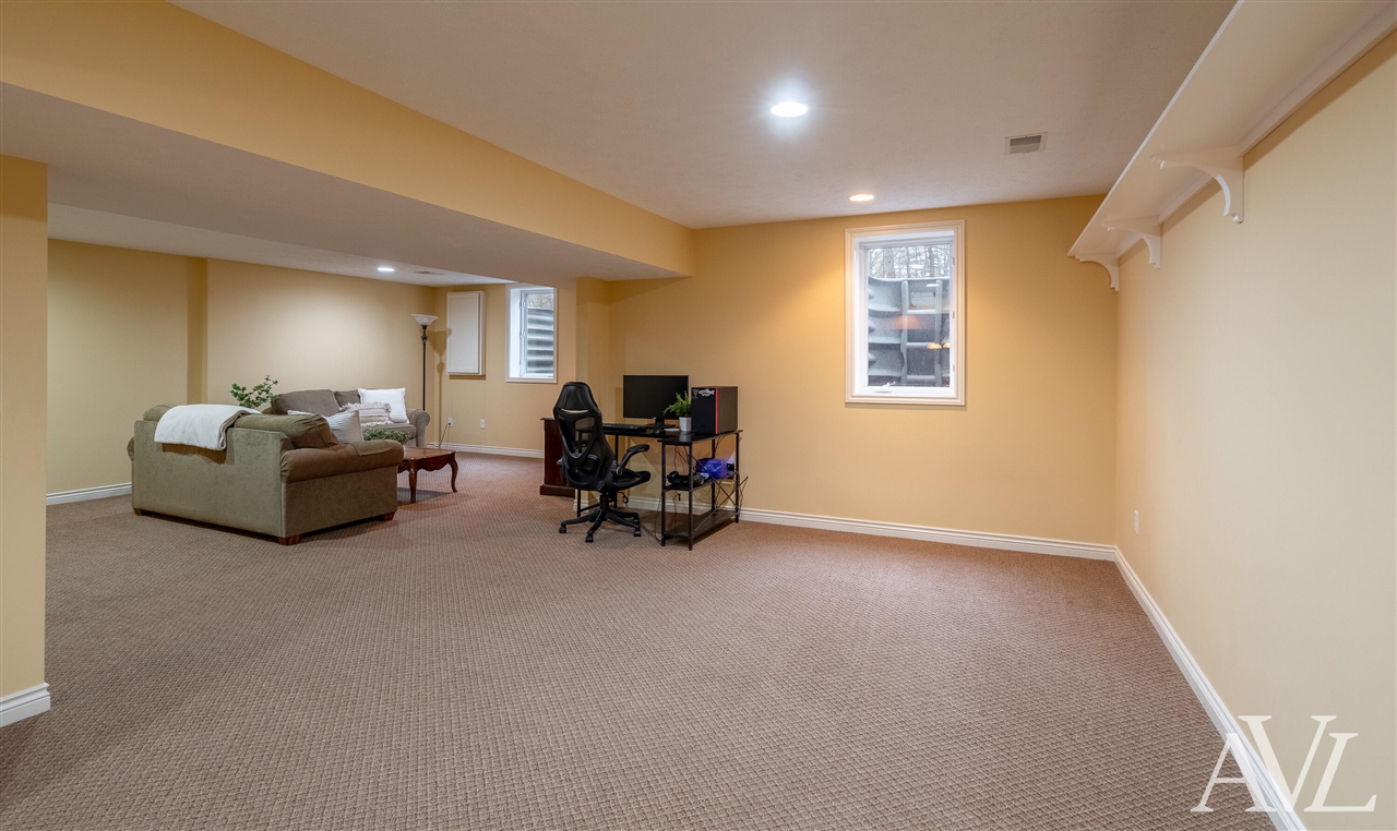 6250 Cannon Highlands Drive, Belmont, MI, 49306-9678