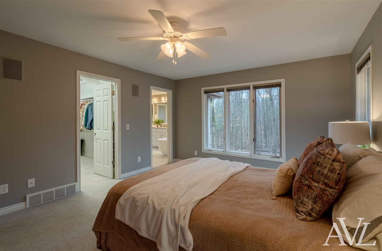 6250 Cannon Highlands Drive, Belmont, MI, 49306-9678