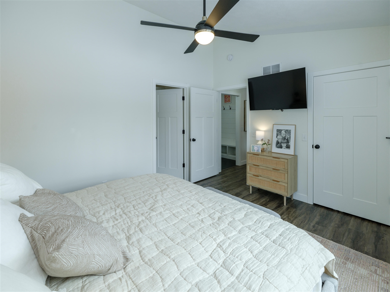 851 Doolittle Court, Kalamazoo, MI, 49009-5889