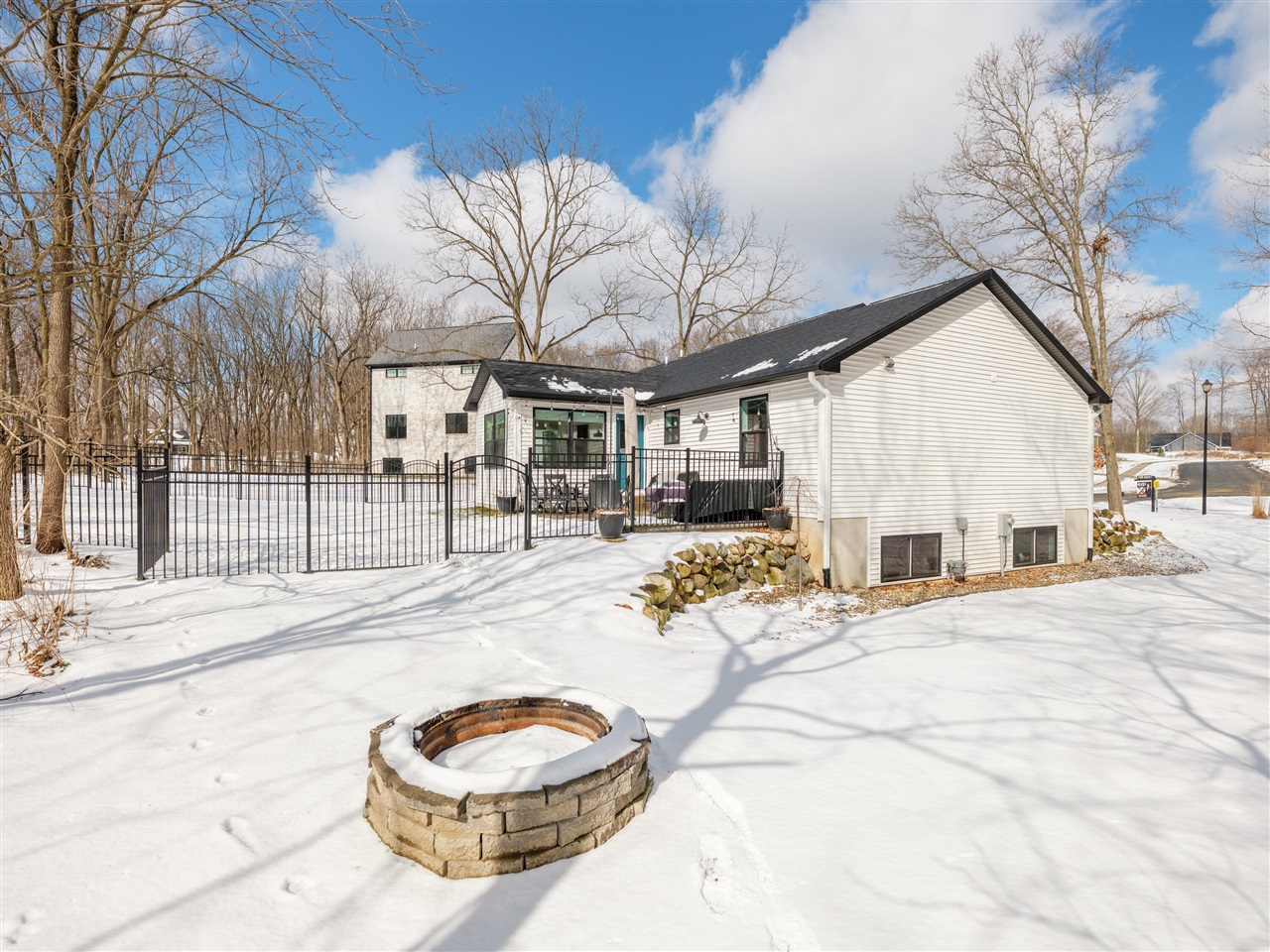 851 Doolittle Court, Kalamazoo, MI, 49009-5889