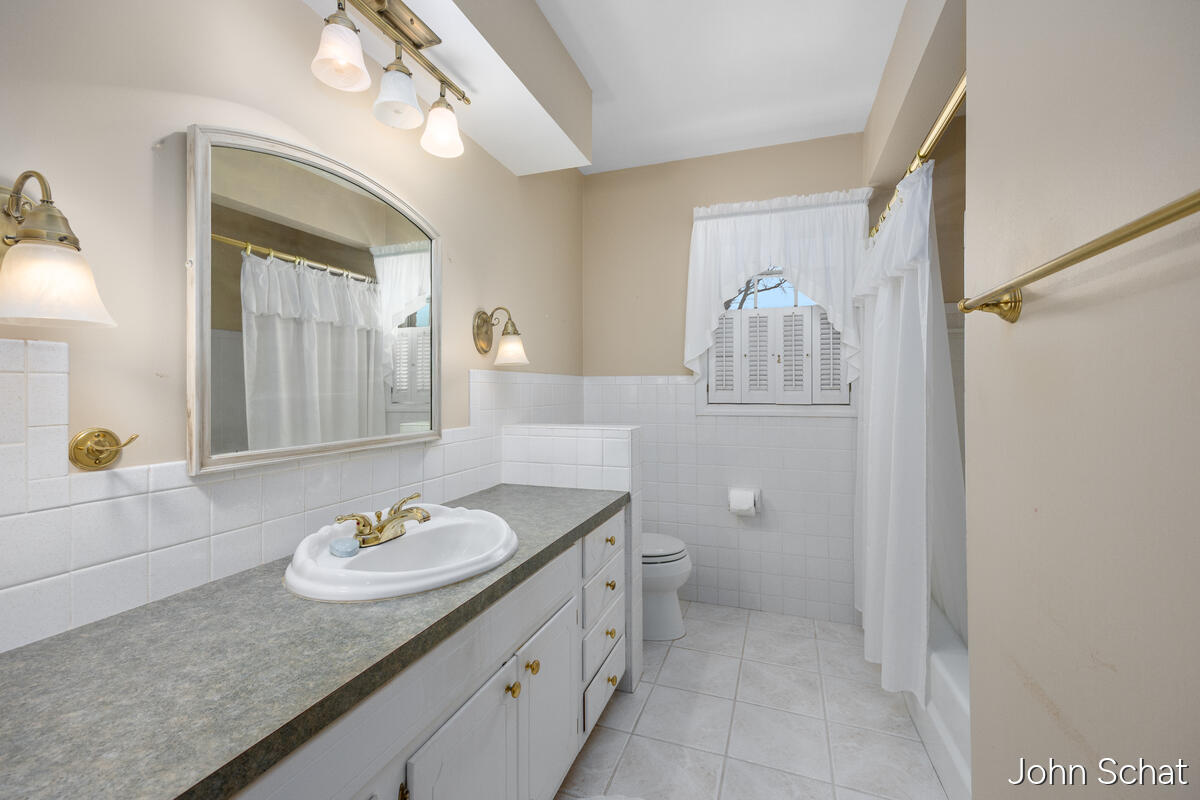 2145 Bauer Road, Jenison, MI, 49428-9539