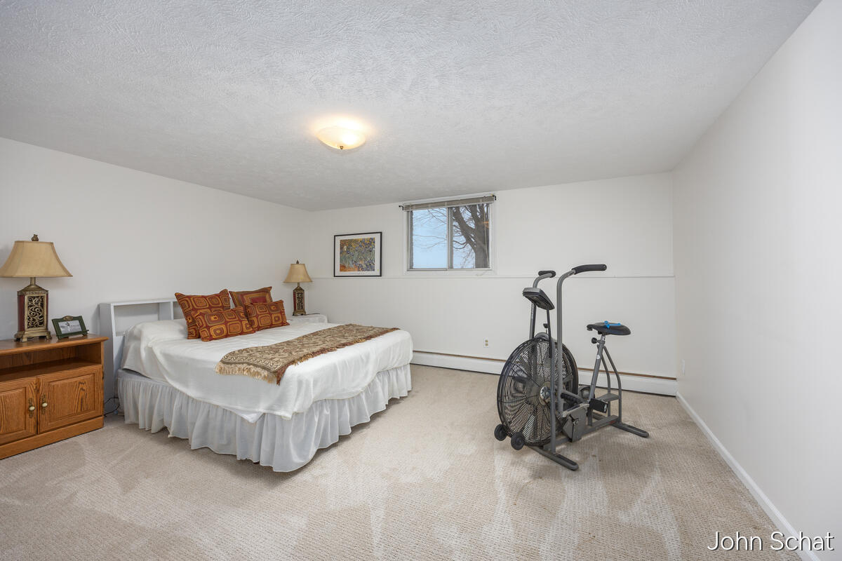 2145 Bauer Road, Jenison, MI, 49428-9539