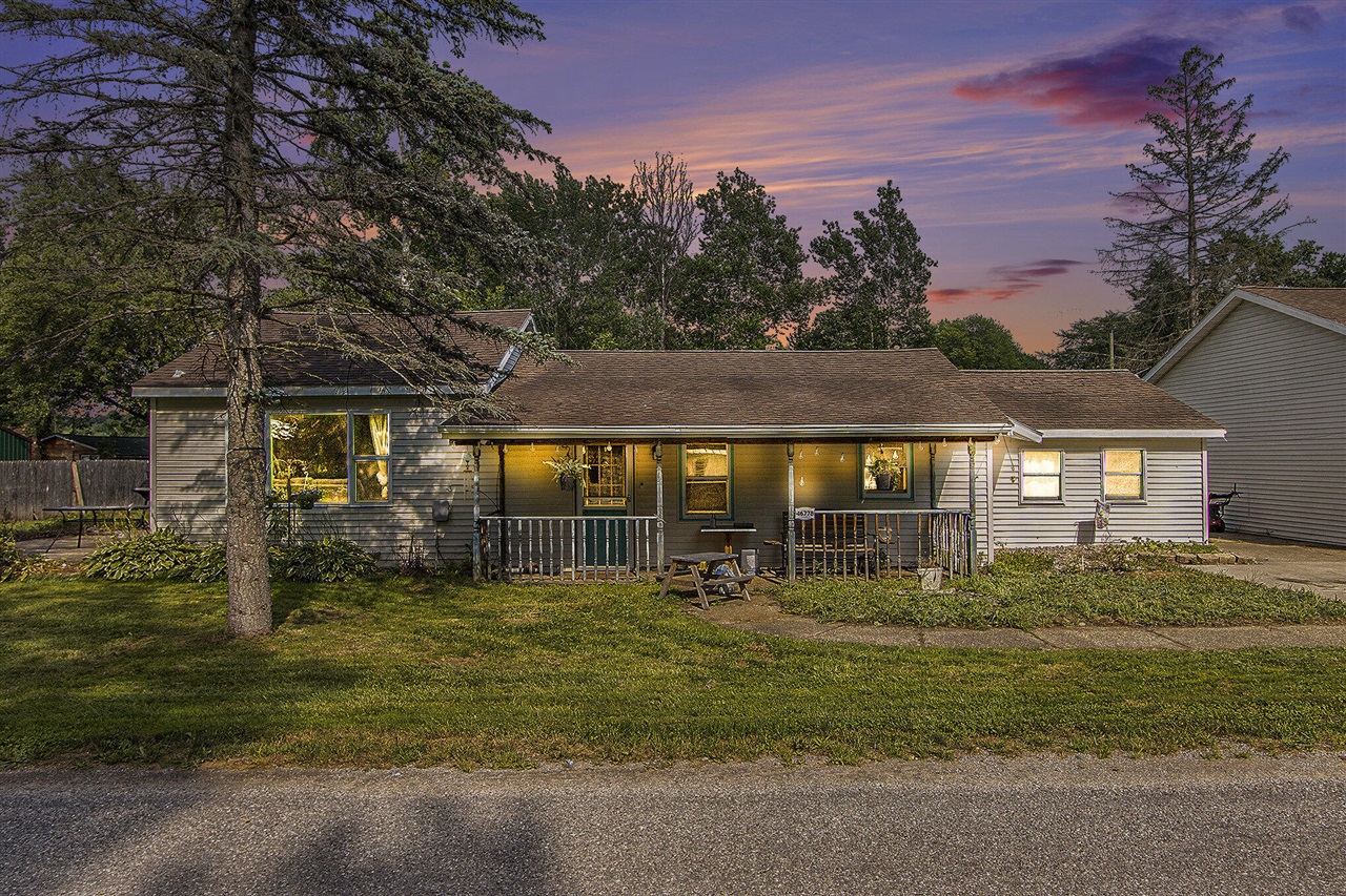 Homes for sale in Bangor, MI | 46778 Sycamore Dr, Bangor, MI 49013 | MLS# 70516694