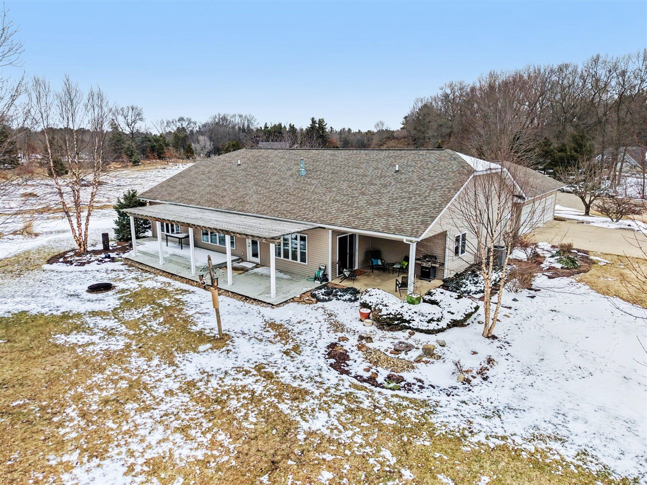 Homes for sale in West Olive, MI | 8079 Pigeon Creek Dr, West Olive, MI 49460 | MLS# 70516700