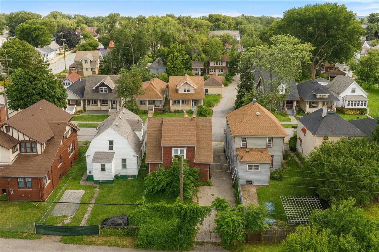 Homes for sale in Ecorse, MI | 37 W Woodward Ave, Ecorse, MI 48229 | MLS# 70516715