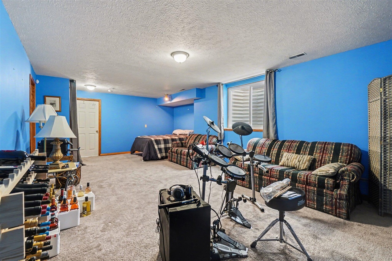 5780 Woodbrook Street, Schoolcraft, MI, 49087-9132