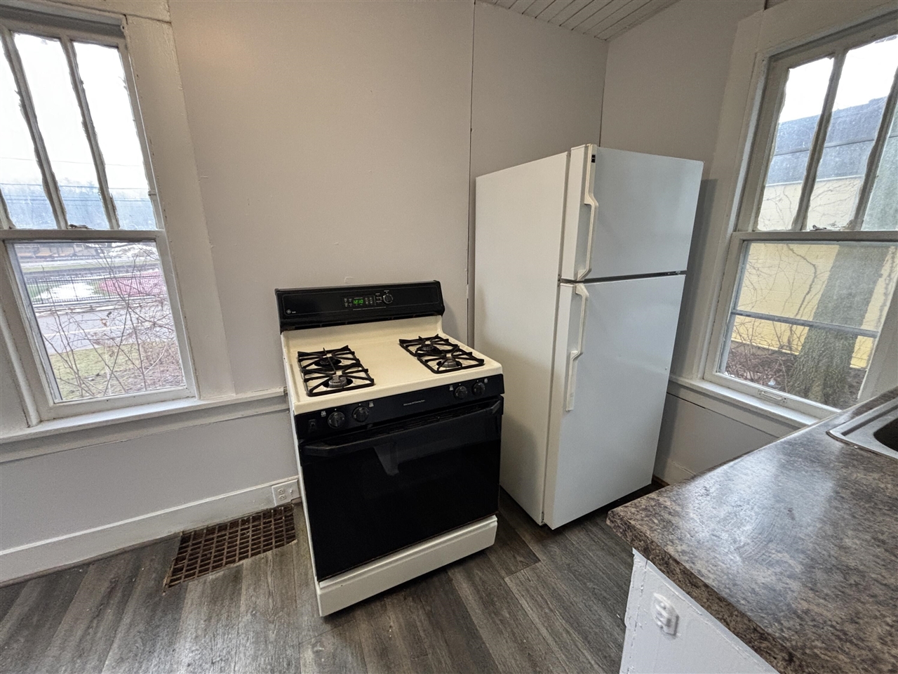 1404 W Michigan Avenue photo 4
