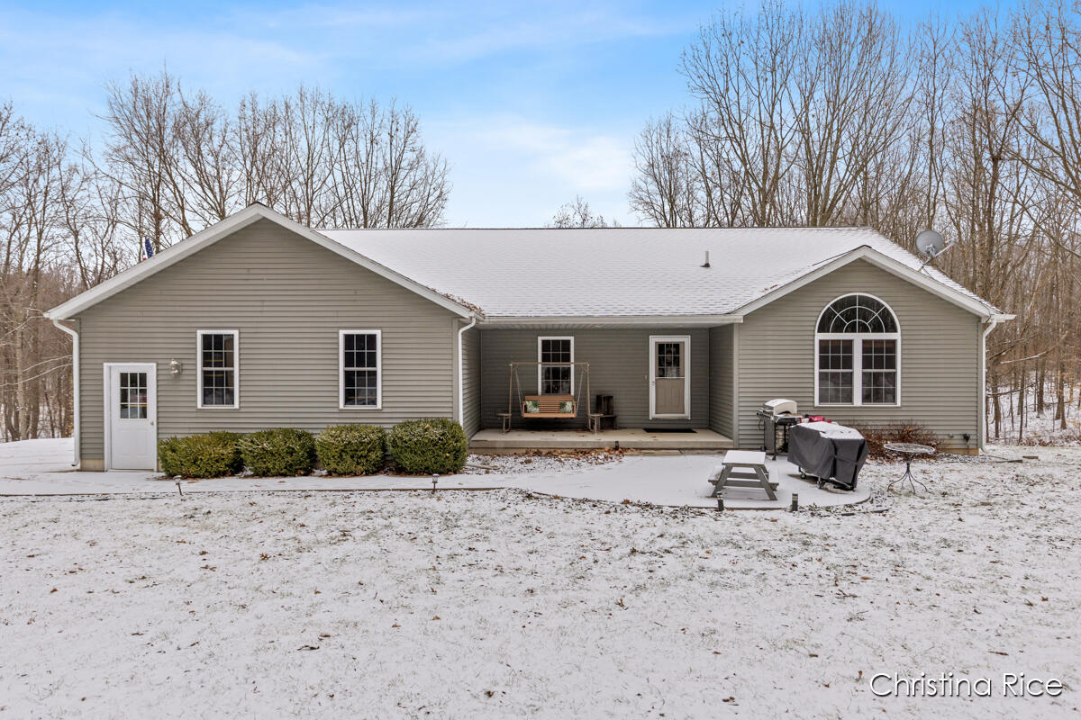 11085 Village Lane, Clinton, MI, 49236