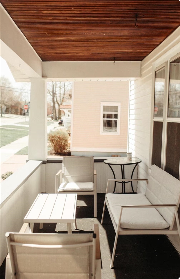 2nd image of 213 Clinton Ave, Grand Haven, MI 49417 | MLS# 70516738