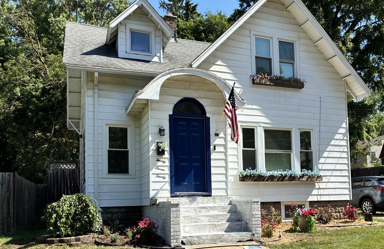 2720 W Main Street, Kalamazoo, MI, 49006-2952