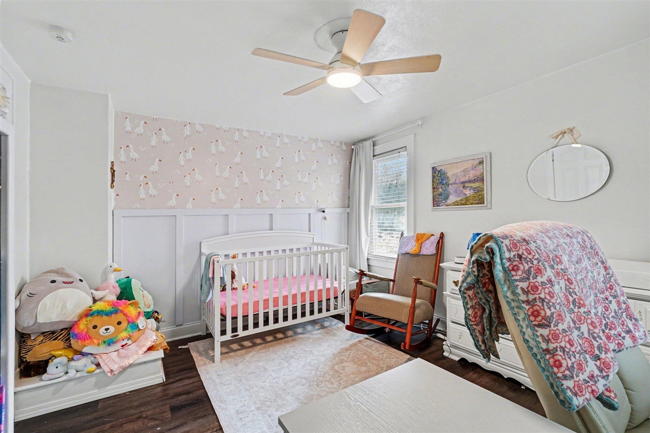 2720 W Main Street, Kalamazoo, MI, 49006-2952