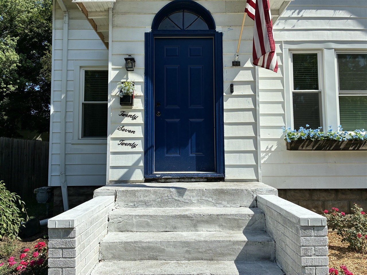 2720 W Main Street, Kalamazoo, MI, 49006-2952