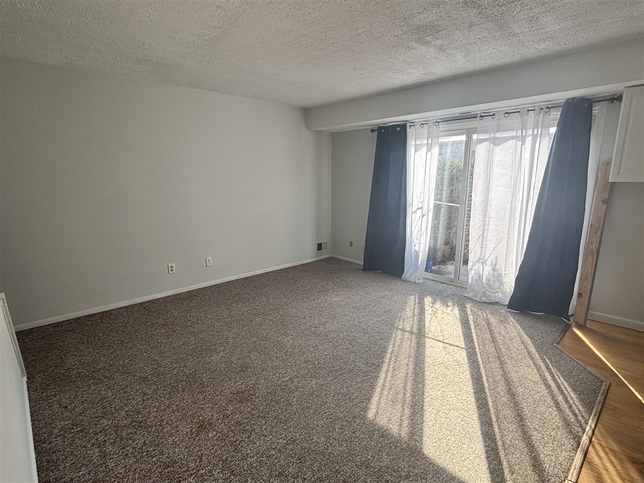 3522 Kenbrooke Court photo 3
