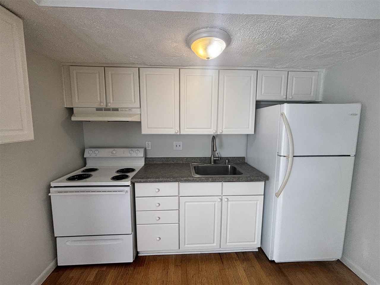 3522 Kenbrooke Court photo 5