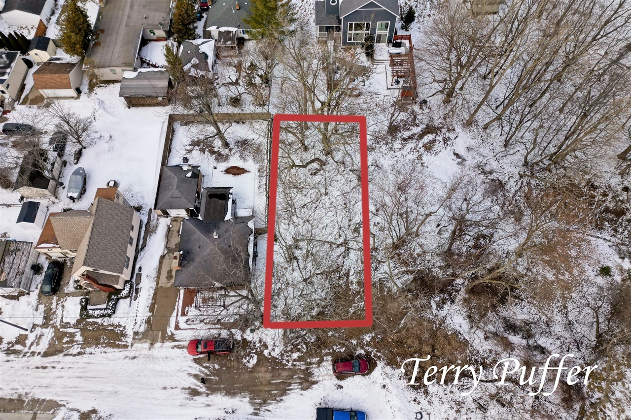 3690 Simpson Avenue photo 2