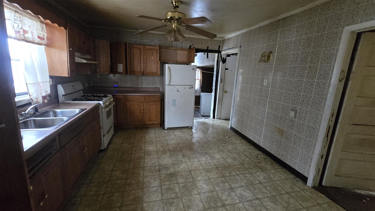 759 Emerald Street, Muskegon, MI, 49442-3282