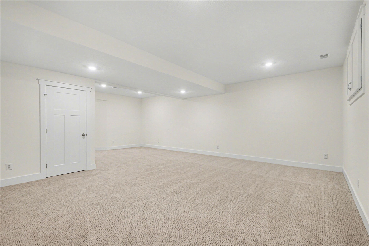 2785 W Cobblestone Court, Kentwood, MI, 49512-5499