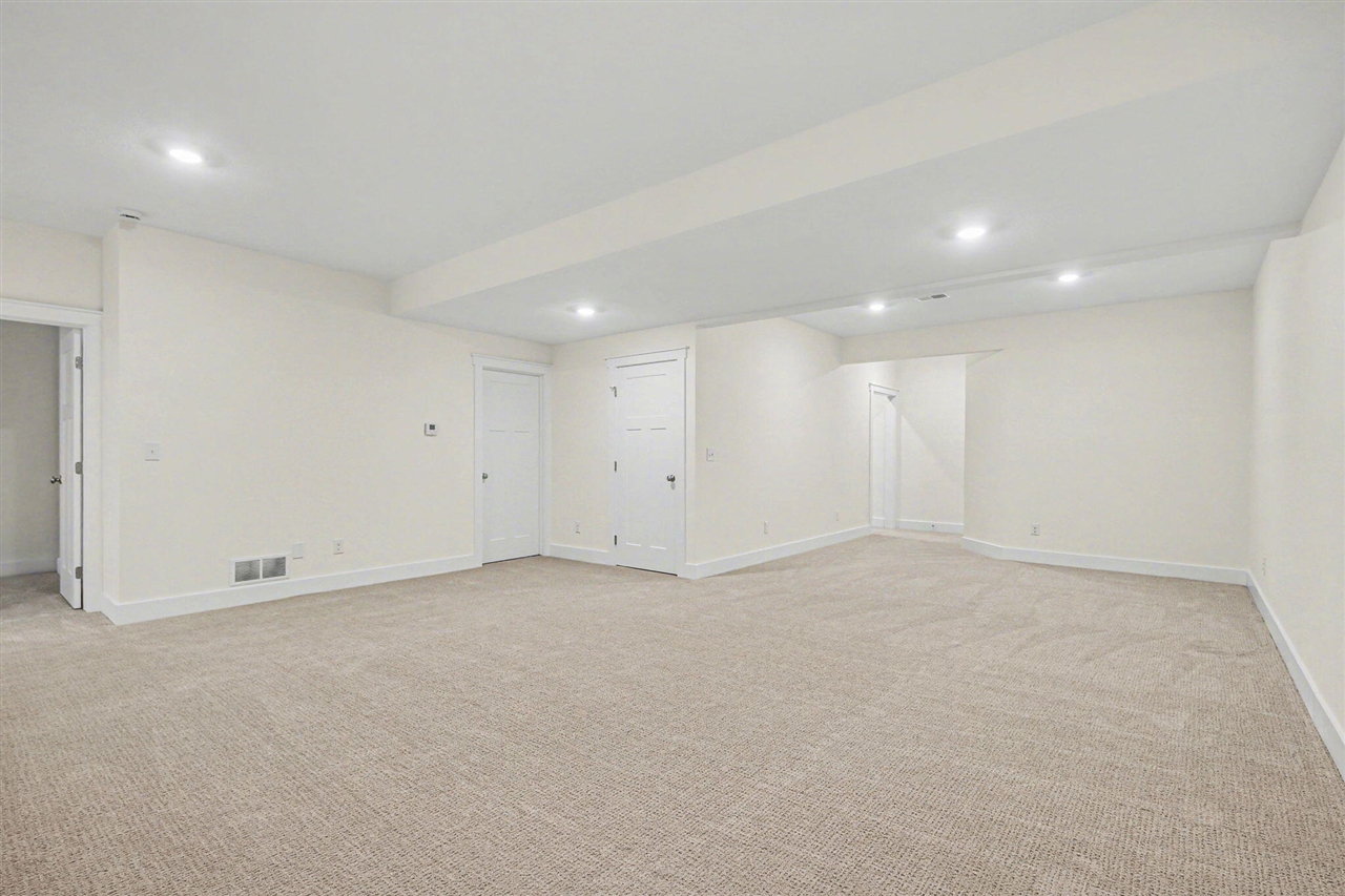 2785 W Cobblestone Court, Kentwood, MI, 49512-5499