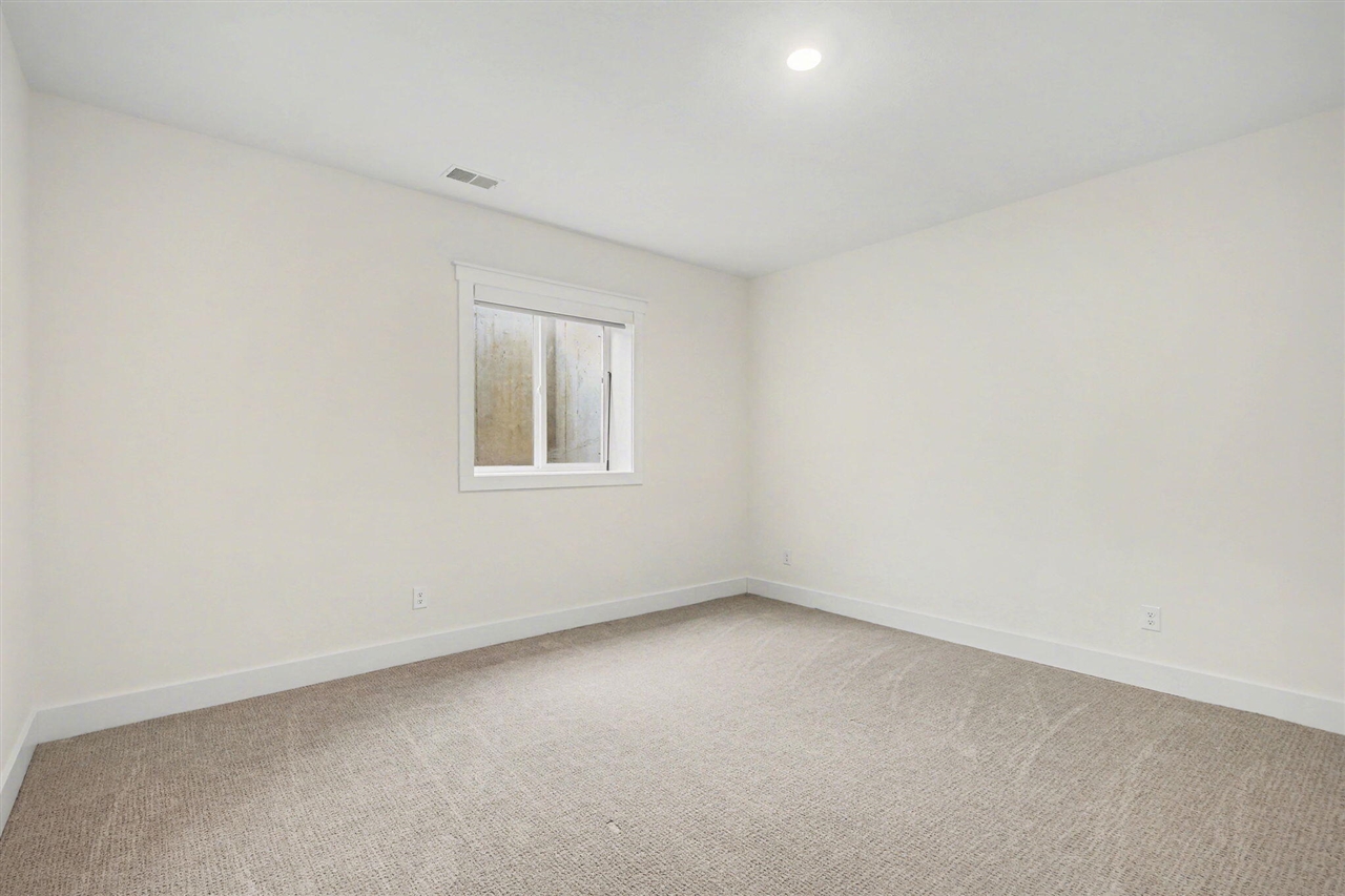 2785 W Cobblestone Court, Kentwood, MI, 49512-5499