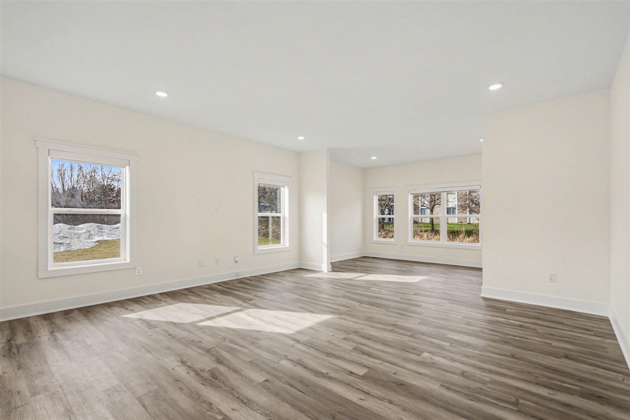 2785 W Cobblestone Court, Kentwood, MI, 49512-5499