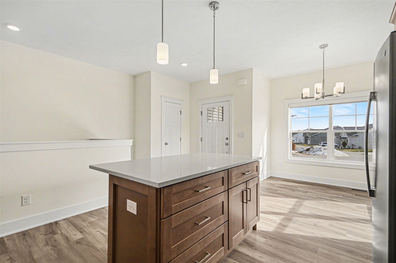 2785 W Cobblestone Court, Kentwood, MI, 49512-5499