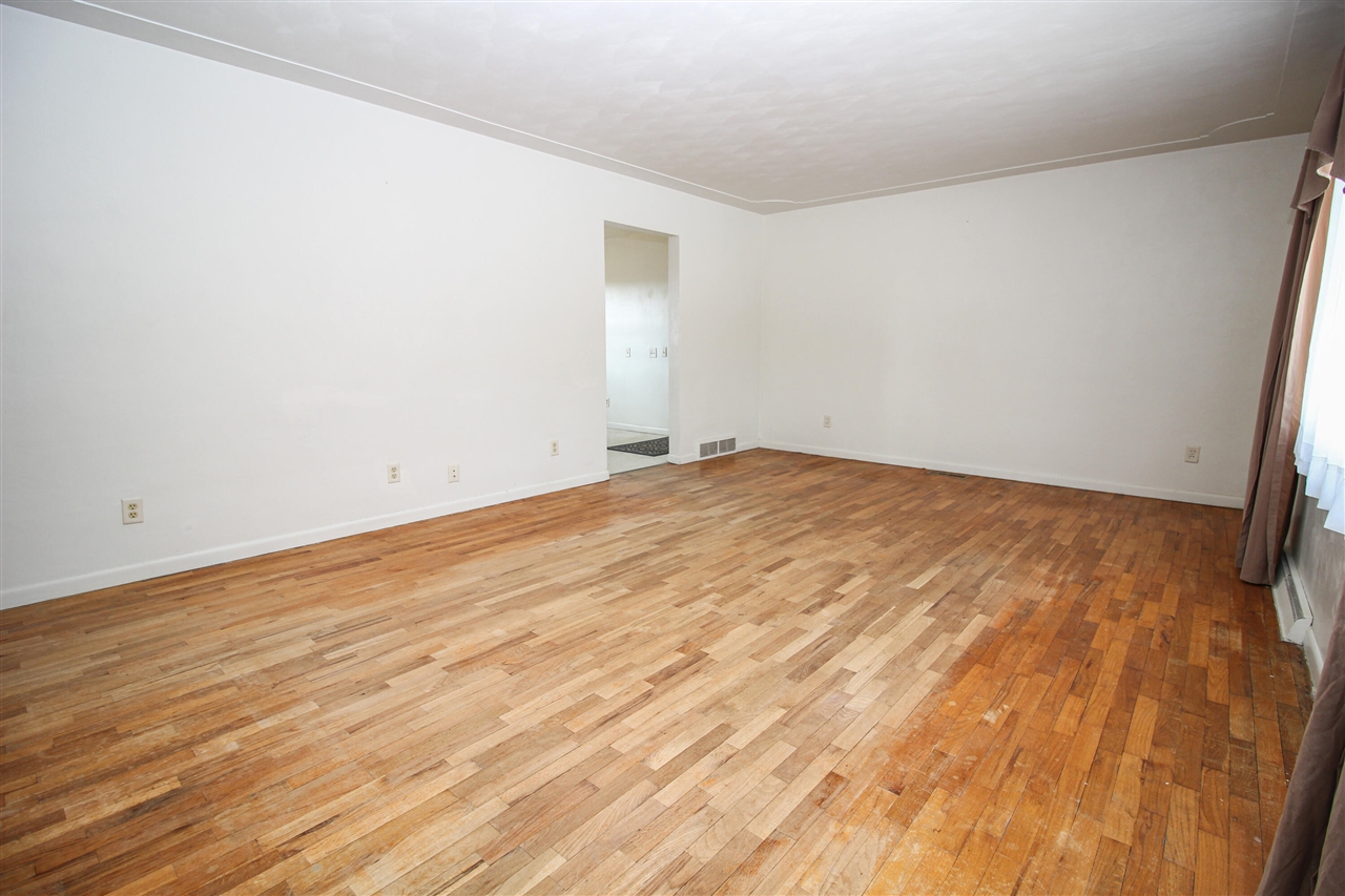 55280 Buckhorn Road, Three Rivers, MI, 49093-9651