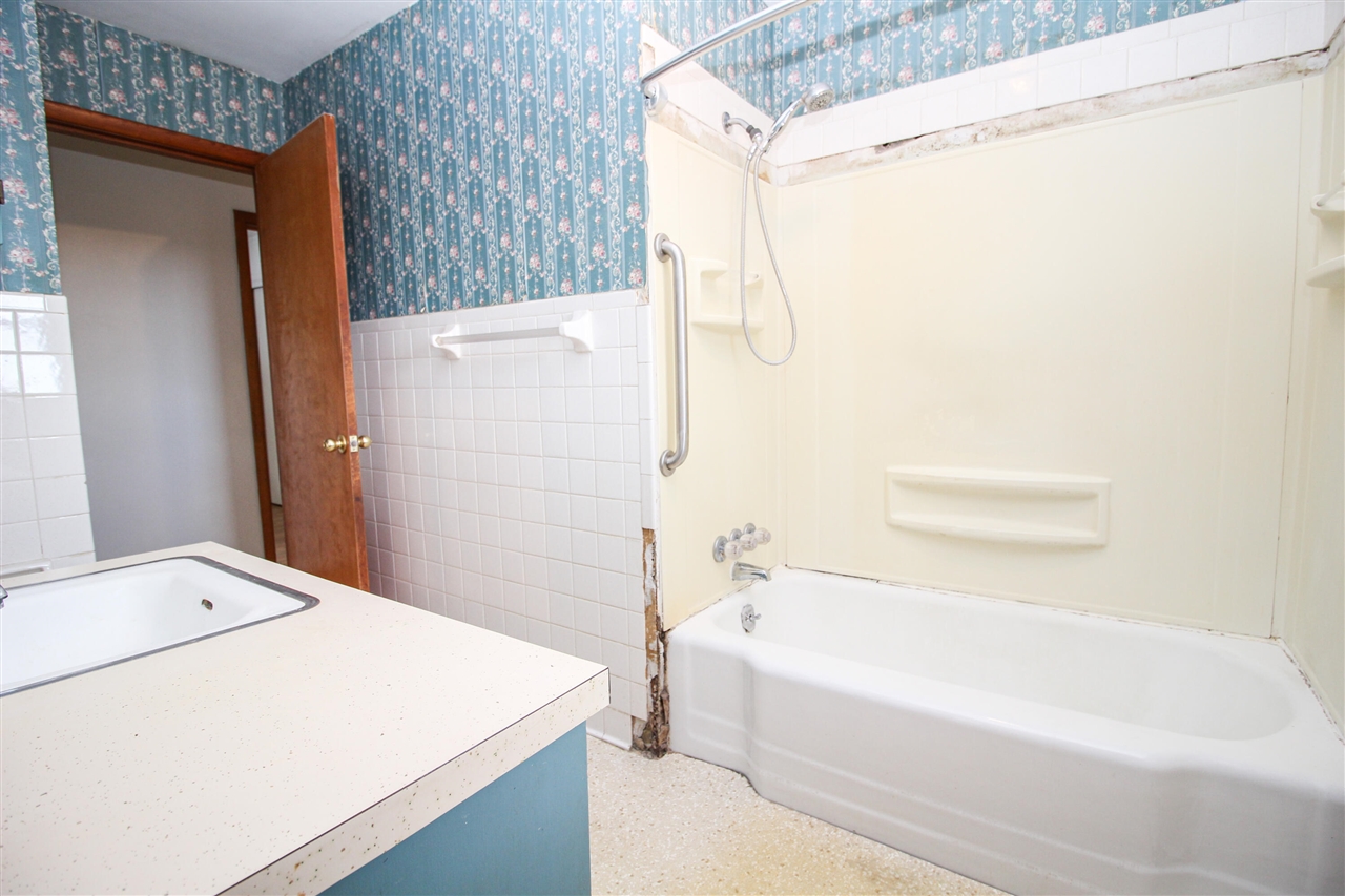 55280 Buckhorn Road, Three Rivers, MI, 49093-9651