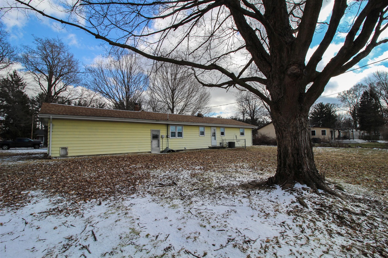 55280 Buckhorn Road, Three Rivers, MI, 49093-9651