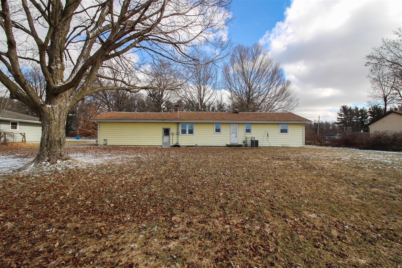 55280 Buckhorn Road, Three Rivers, MI, 49093-9651