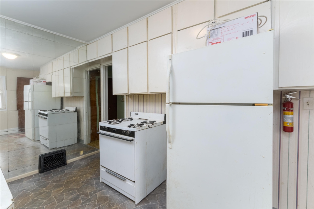 176 N 22nd Street, Battle Creek, MI, 49015-1763