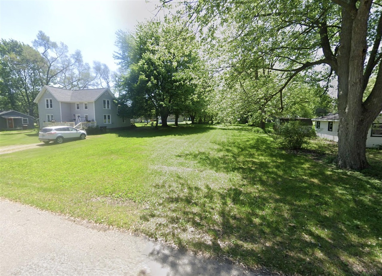 712 E Newark Street, Ithaca, MI, 48847-1526