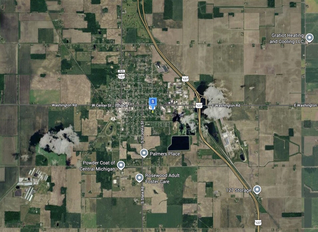 712 E Newark Street, Ithaca, MI, 48847-1526