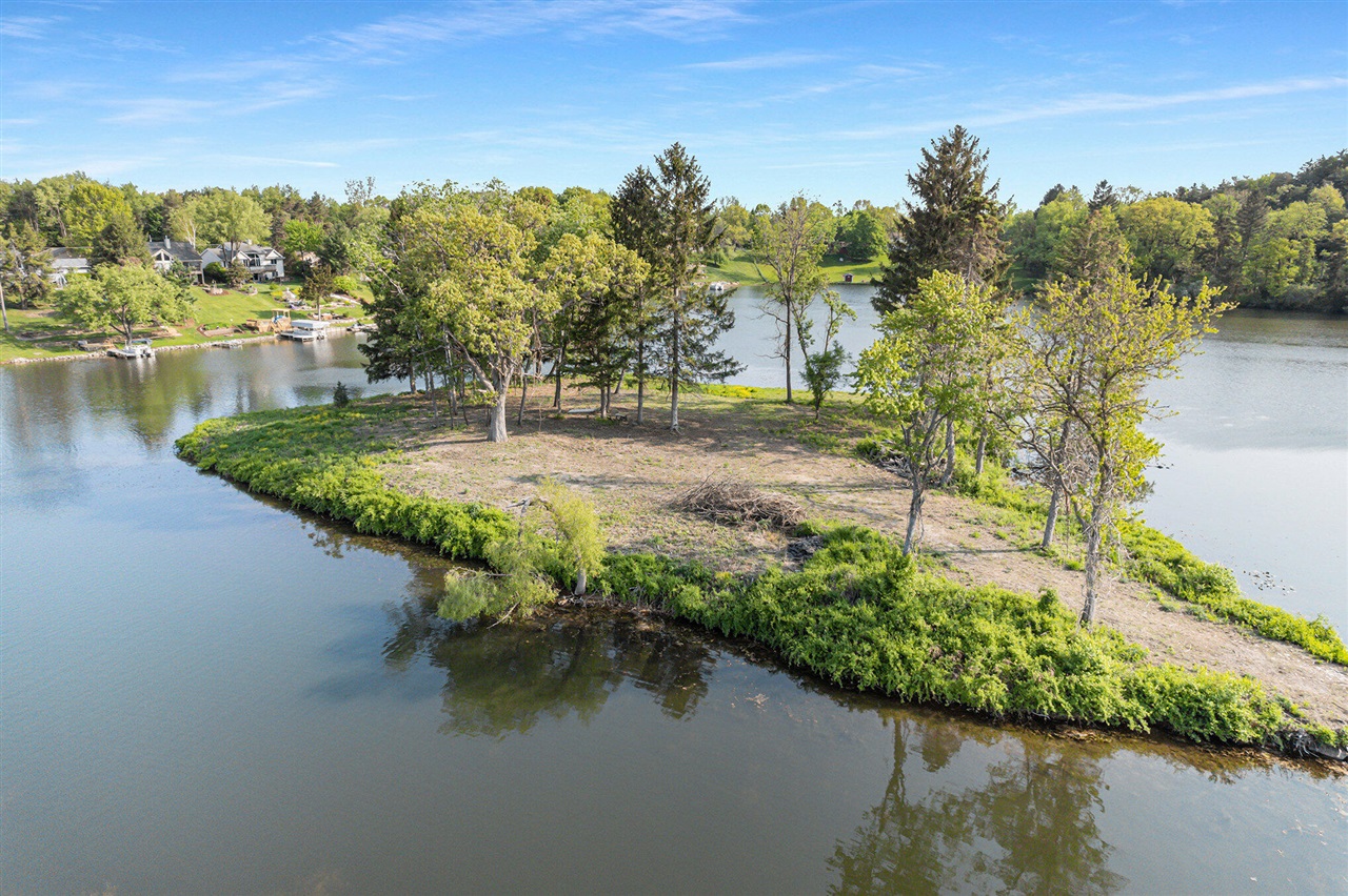 10800 South Road, Waldron, MI, 49288