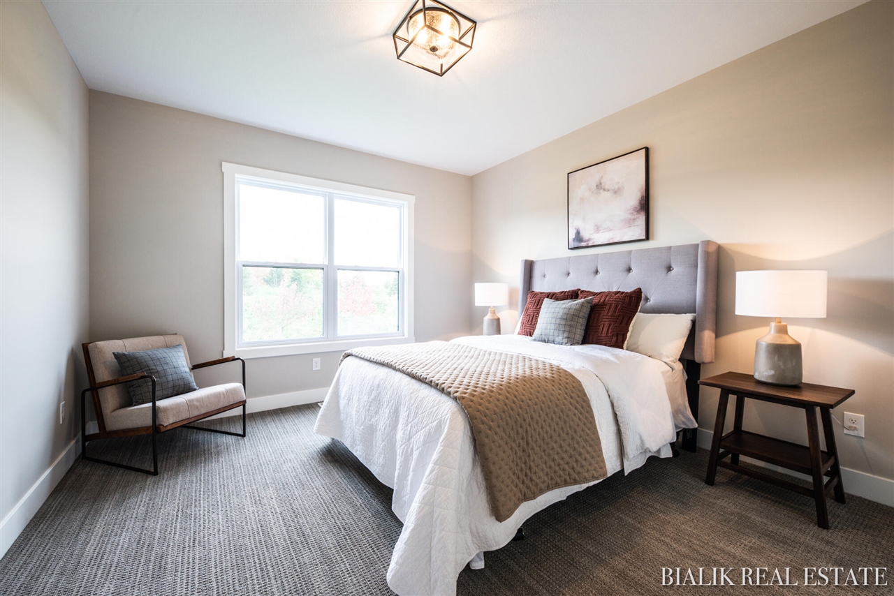 594 Sun Vale Lane, Grandville, MI, 49418-9527