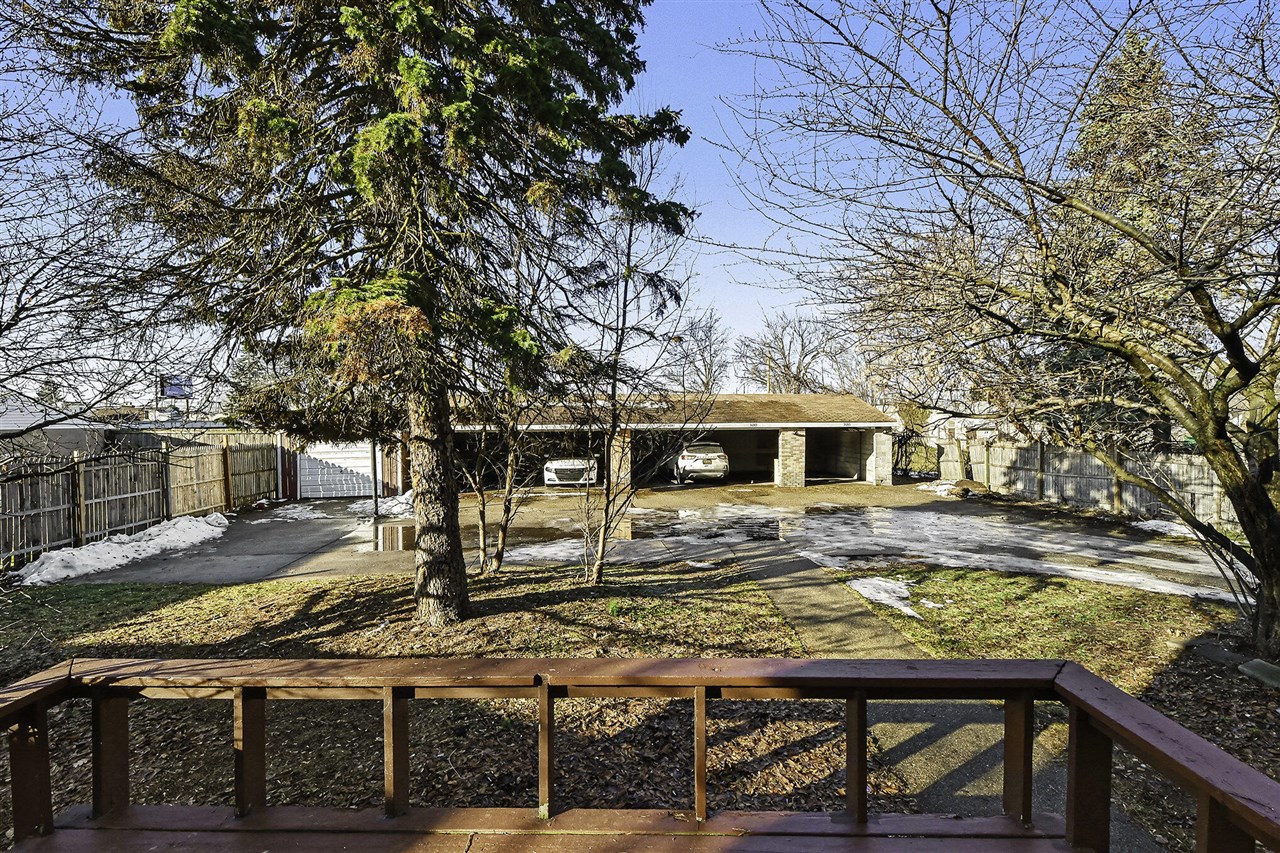 3201 Marshall Avenue, Grand Rapids, MI, 49508-2424